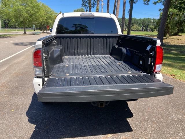 Used 2021 Toyota Tacoma TRD Off-Road image 19