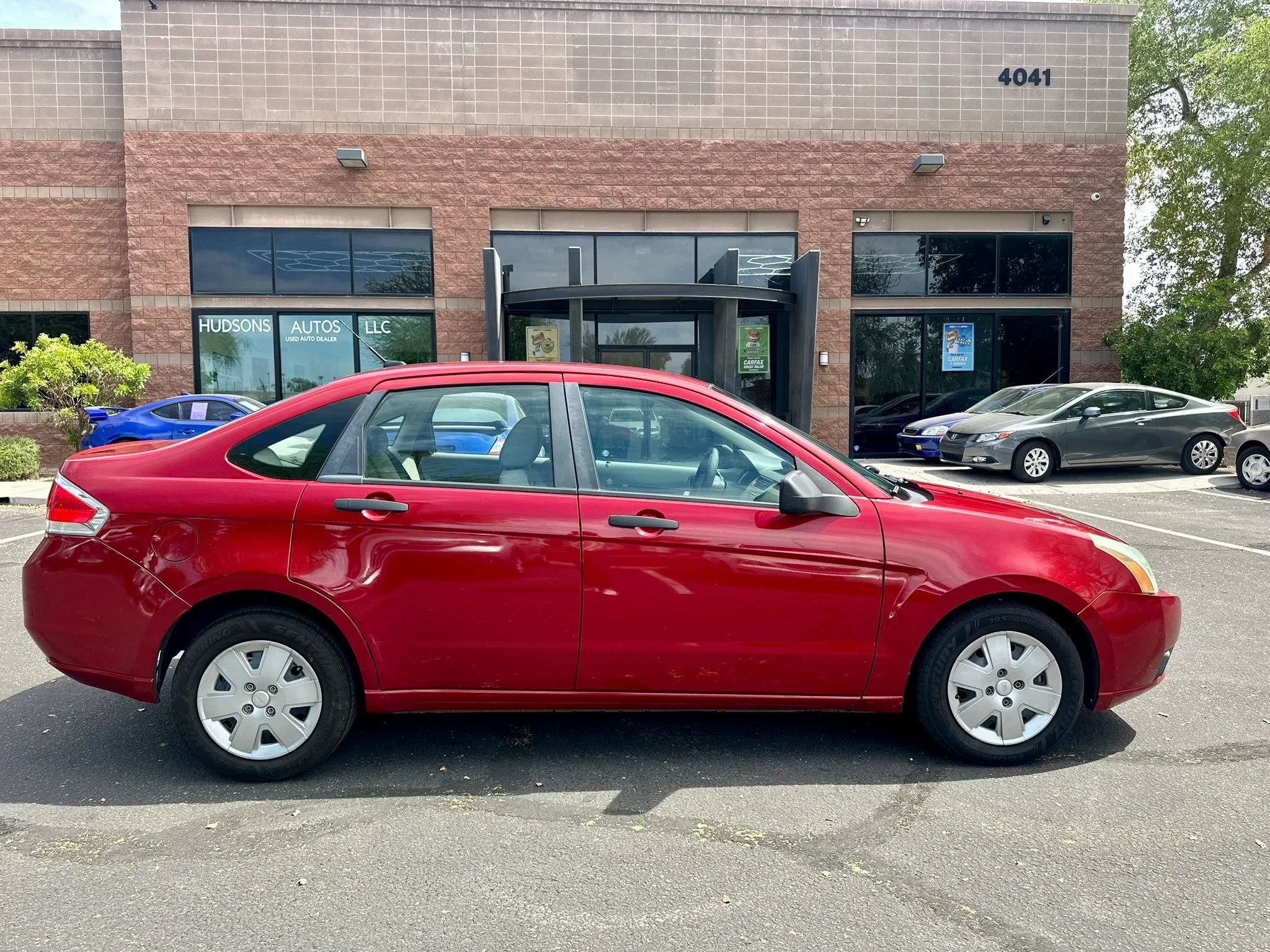 Used 2010 Ford Focus S FWD image 2