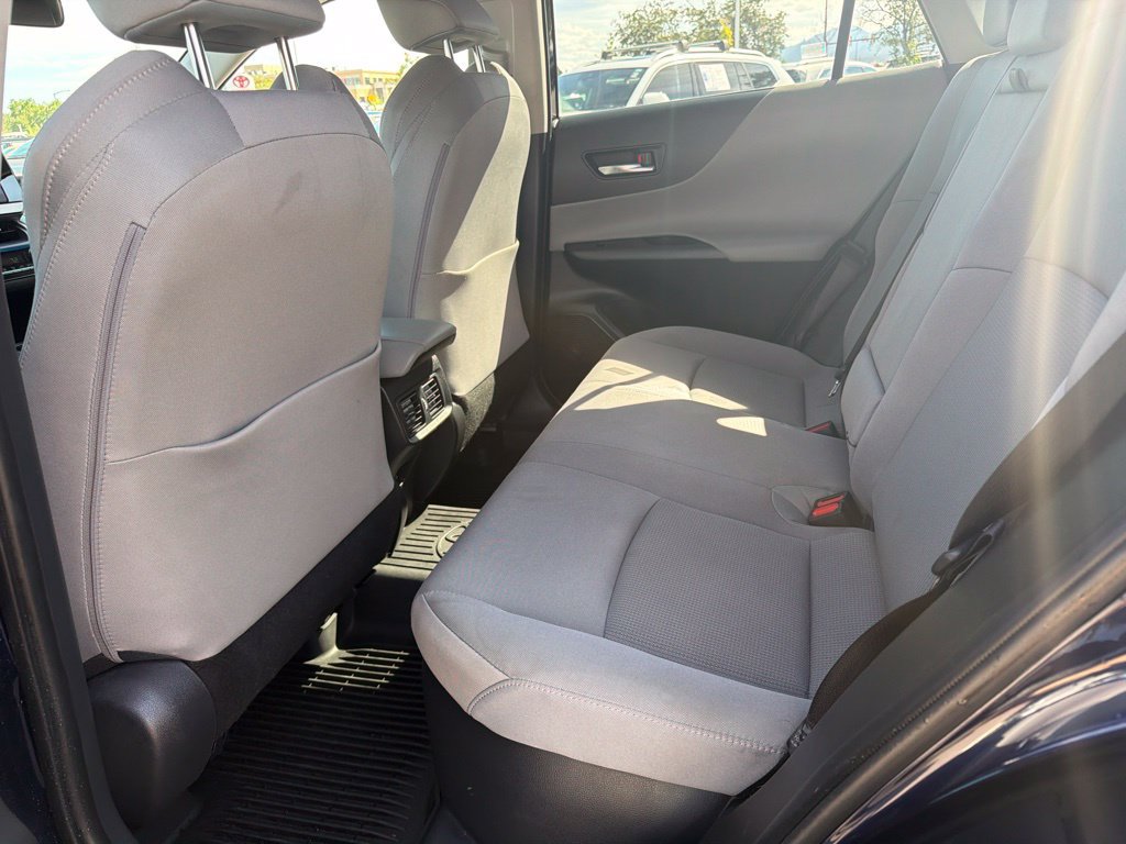Used 2023 Toyota Venza LE AWD/4WD image 18