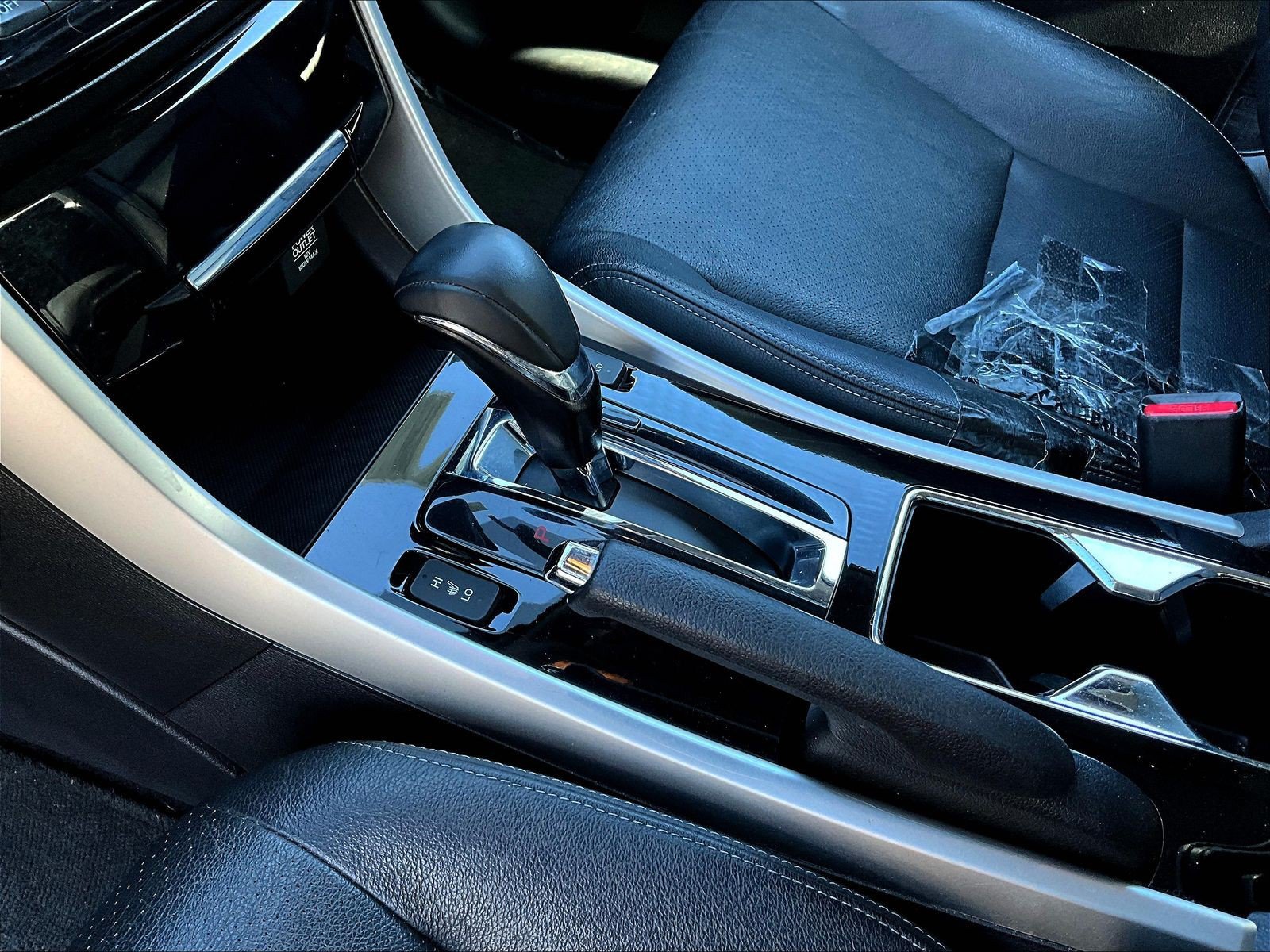 Used 2017 Honda Accord EX-L image 18