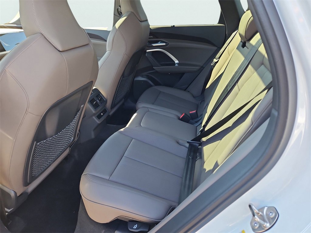 New 2025 Audi Q5 Premium Plus image 23