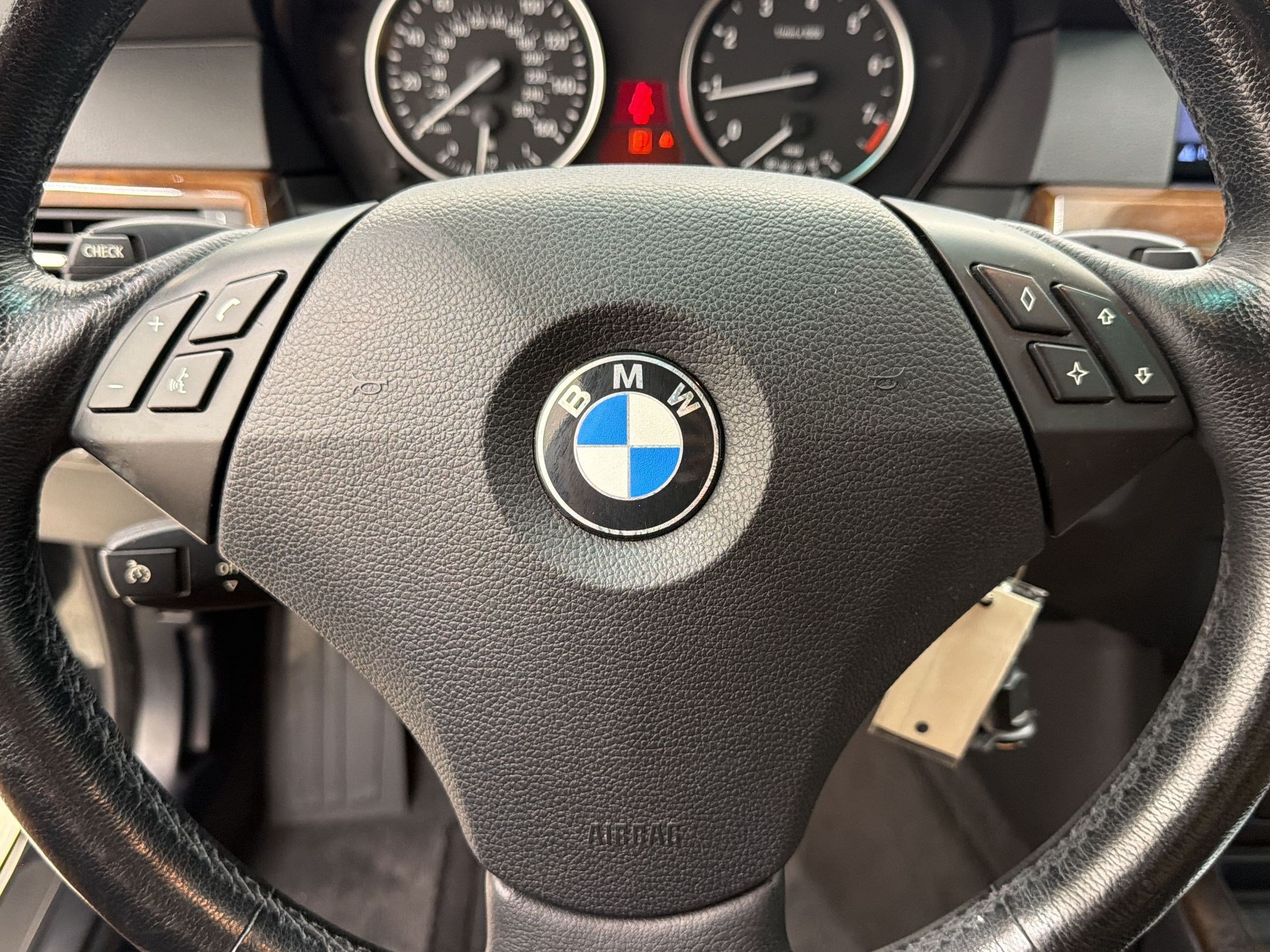Used 2009 BMW 528i xDrive Sedan AWD/4WD image 28