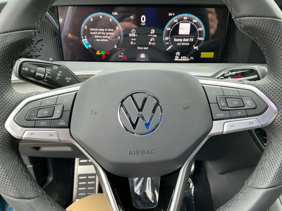 New 2026 Volkswagen Tiguan SE R-Line AWD/4WD image 18