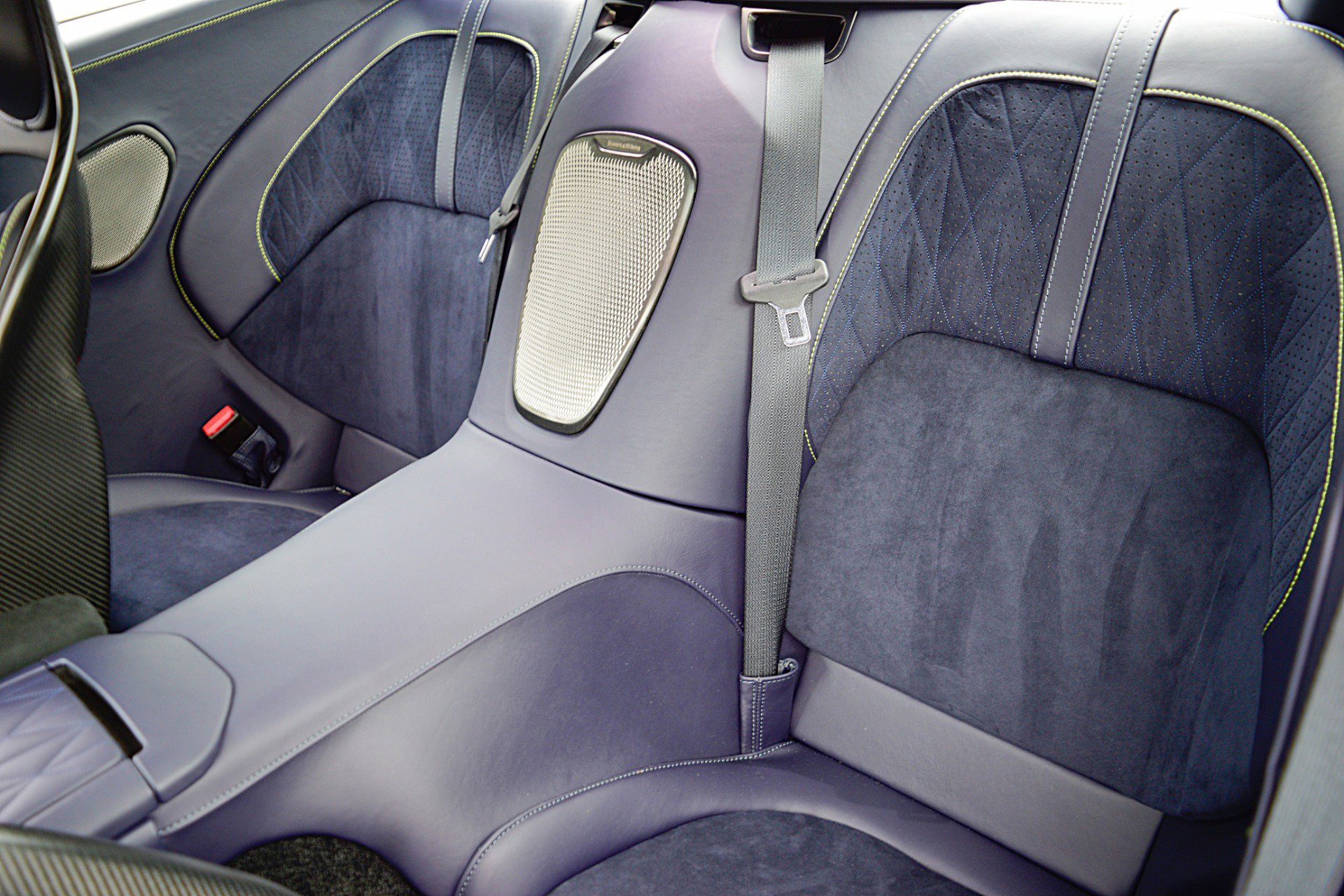 Used 2024 Aston Martin DB12 Coupe image 30