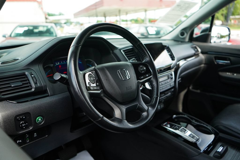 Used 2019 Honda Pilot Touring image 5