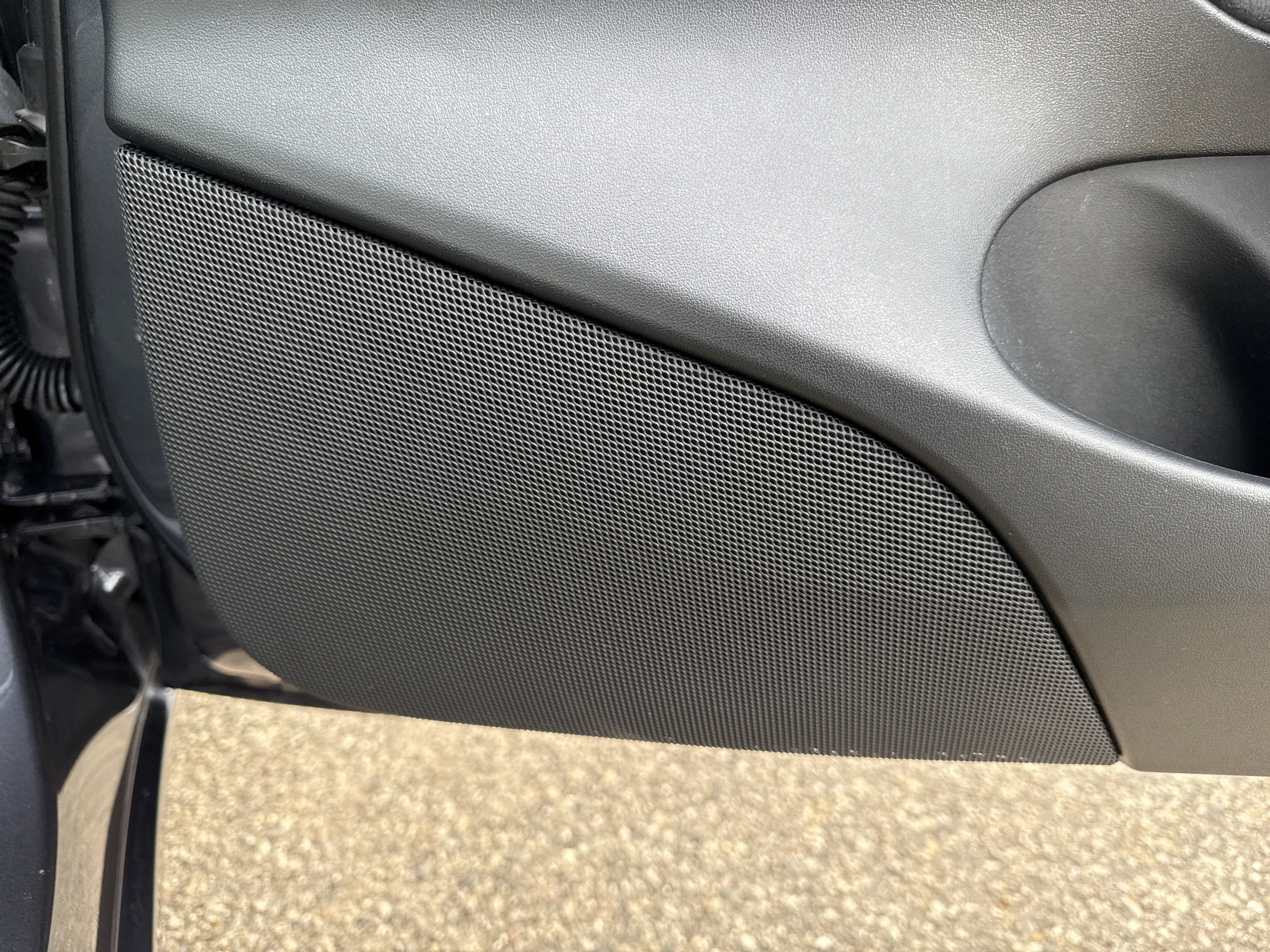 Used 2023 Tesla Model 3 Standard Range image 30