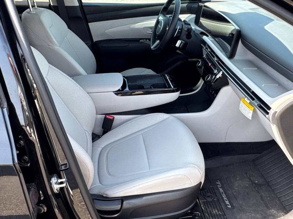 Used 2025 Hyundai Tucson SEL AWD/4WD image 13