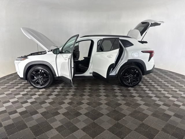 Used 2025 Chevrolet Trax ACTIV w/ Driver Confidence Package FWD image 11