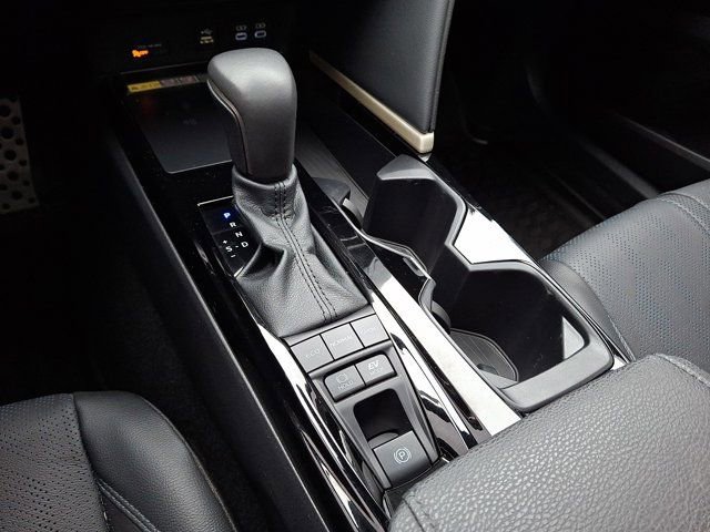 Used 2026 Toyota Camry XSE AWD/4WD image 19