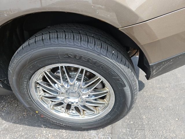 Used 2015 Cadillac SRX Luxury w/ Driver Awareness Package image 3