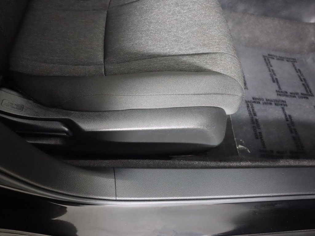 Certified 2025 Honda Accord LX image 28