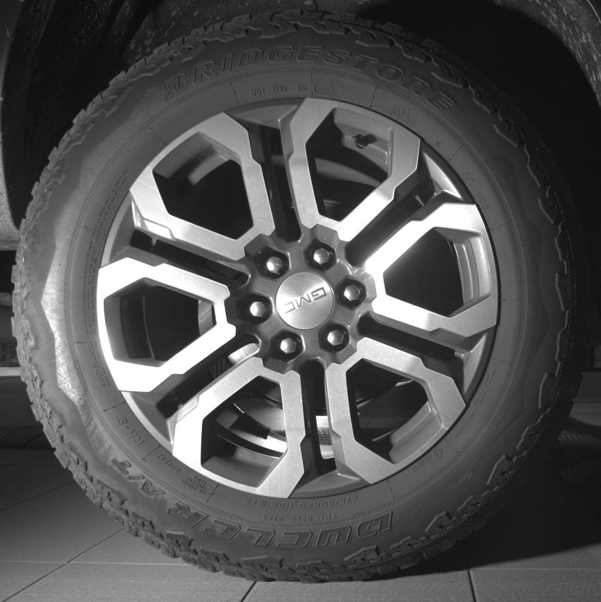 Used 2024 GMC Canyon AT4 w/ AT4 Premium Package image 14