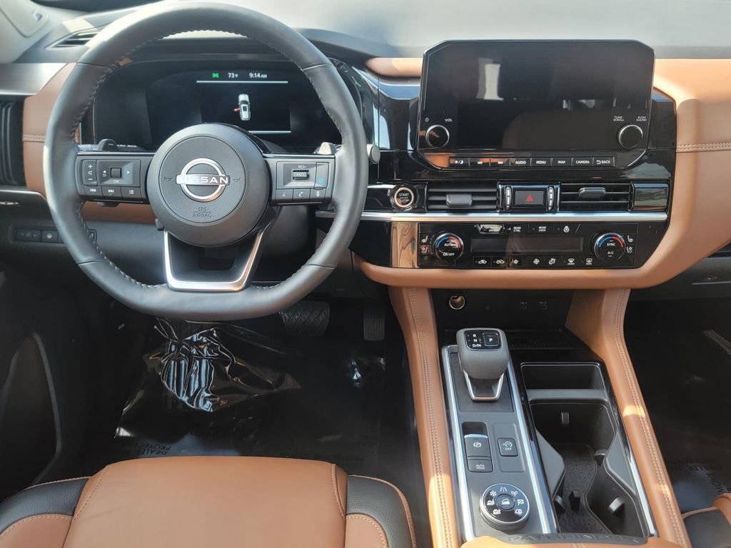 Used 2024 Nissan Pathfinder Platinum AWD/4WD image 14