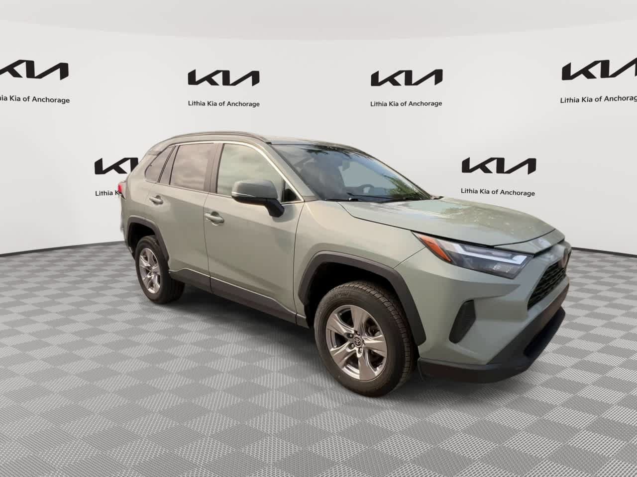 Used 2023 Toyota RAV4 XLE FWD image 4