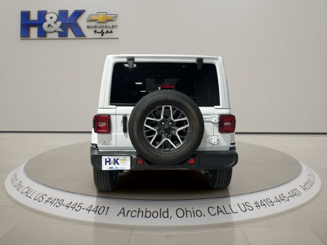 Used 2024 Jeep Wrangler Unlimited Sahara w/ Technology Group AWD/4WD image 5