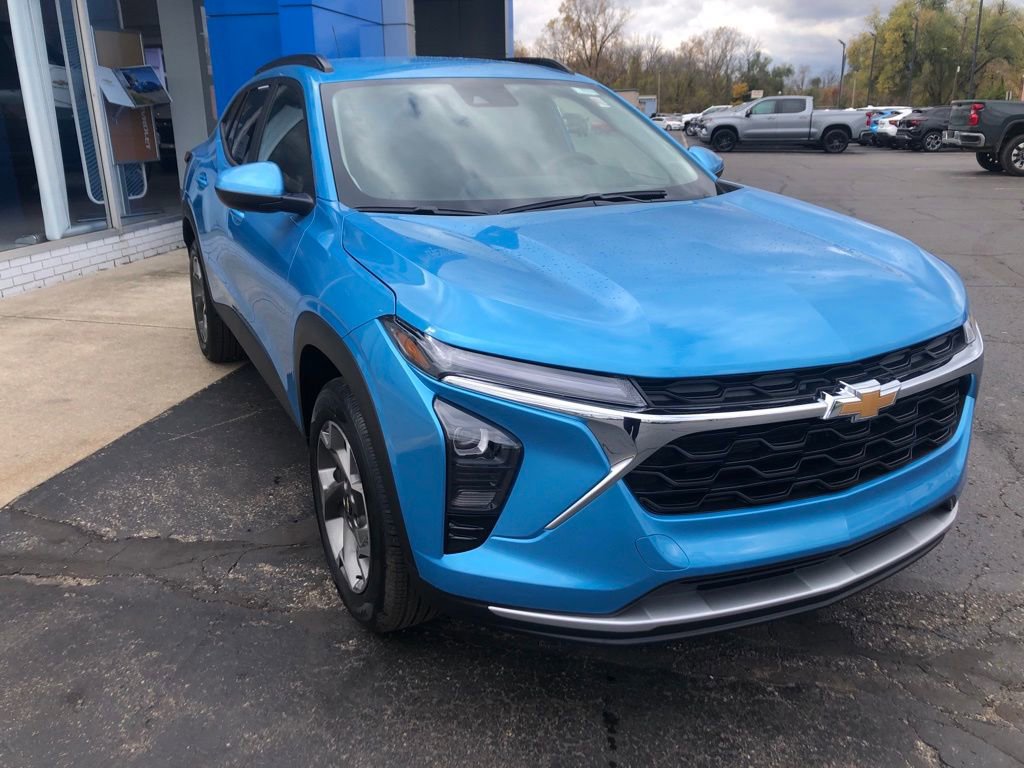 New 2026 Chevrolet Trax LT w/ Driver Confidence Package FWD image 4