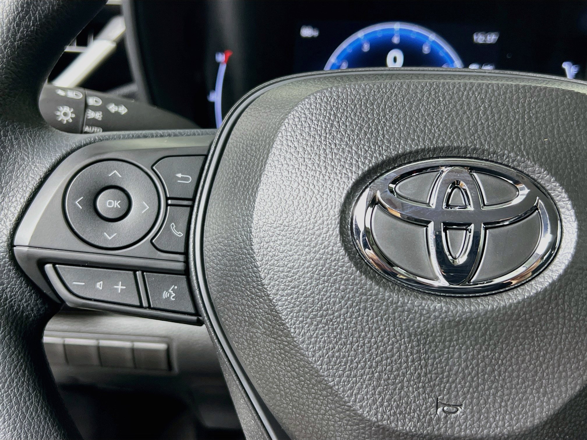 New 2027 Toyota Corolla LE FWD image 18