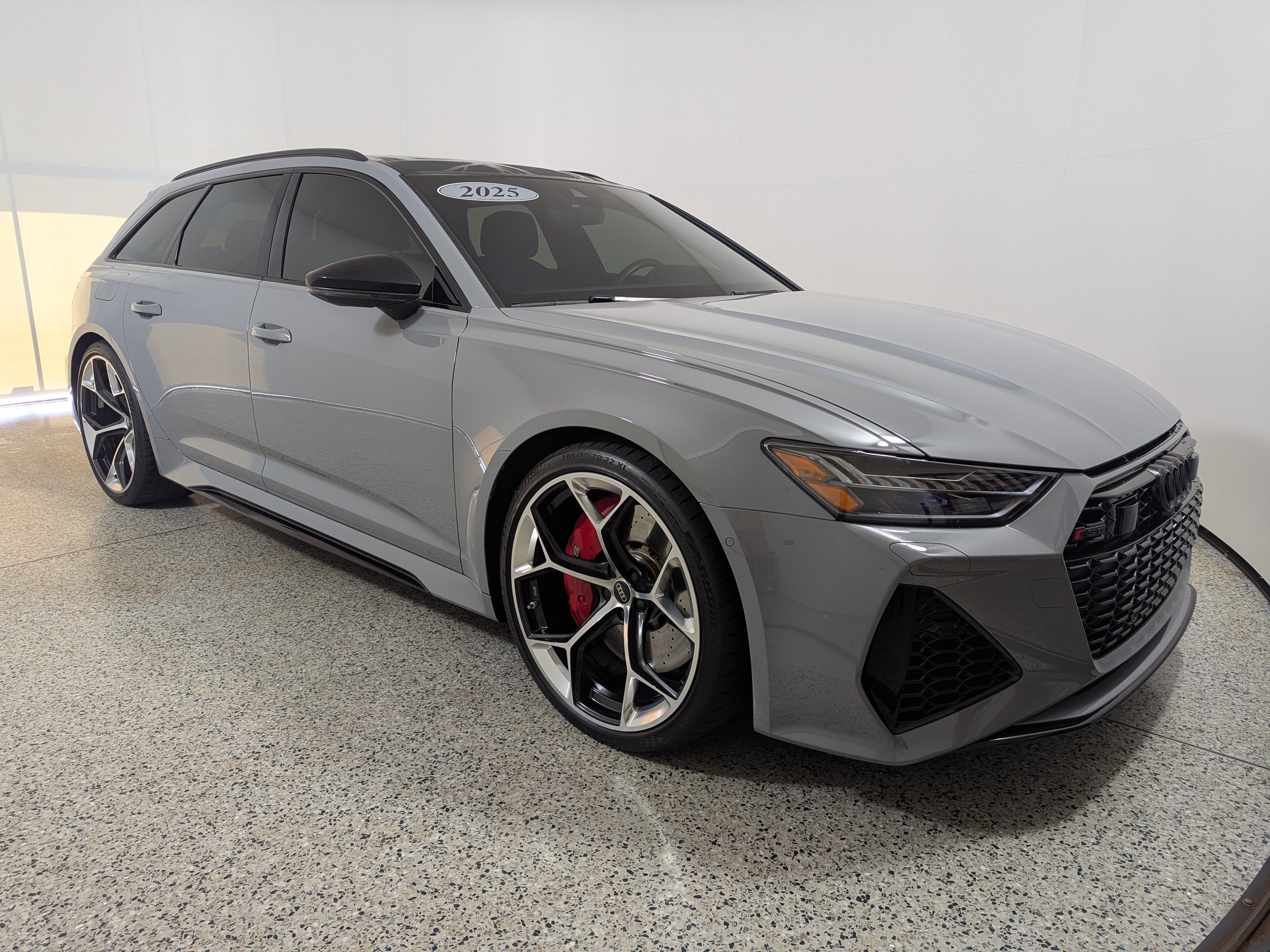 Certified 2025 Audi RS 6 performance w/ Black Optic Package AWD/4WD image 1