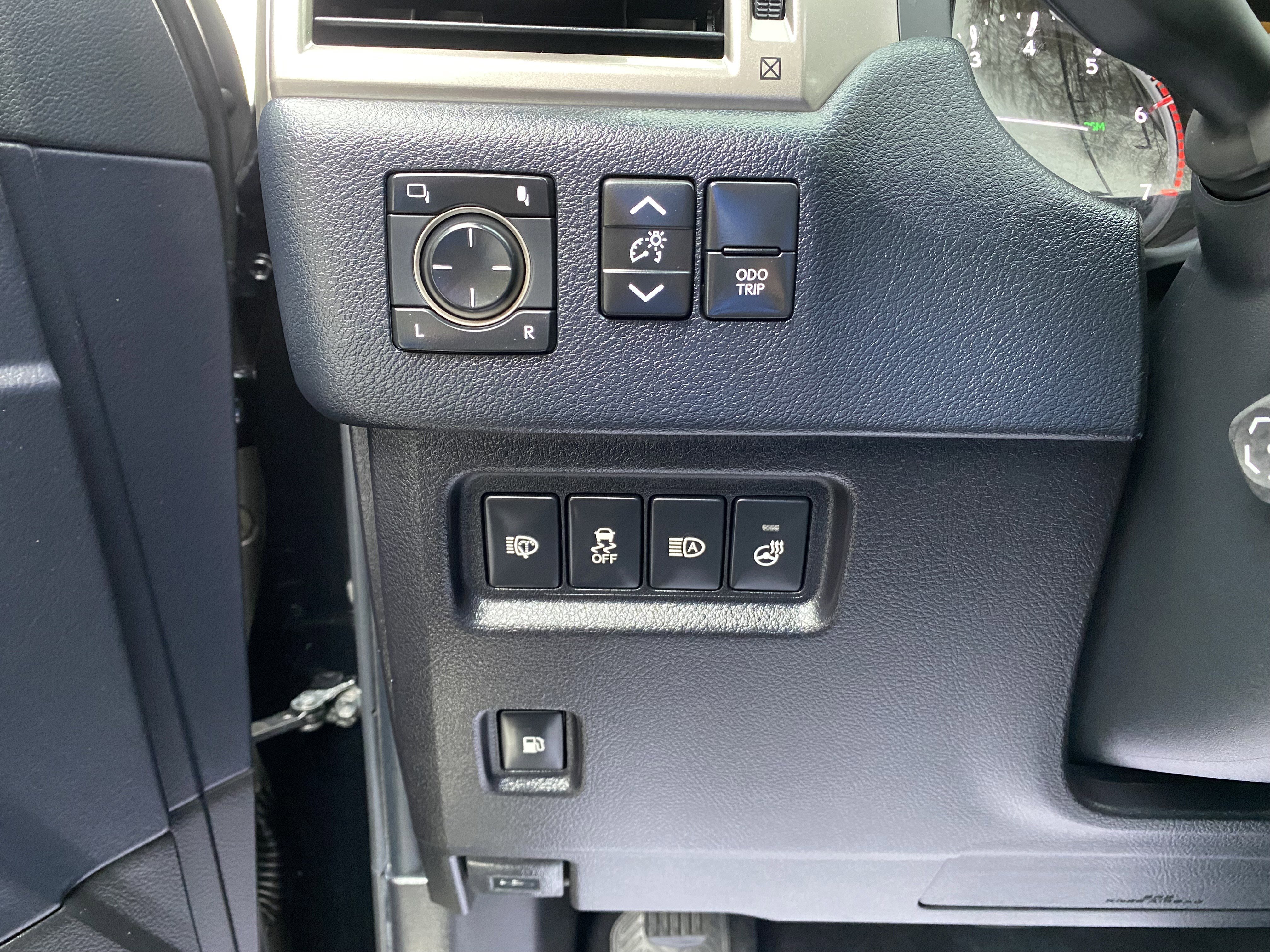 Used 2021 Lexus GX 460 Premium w/ Premium Package image 18