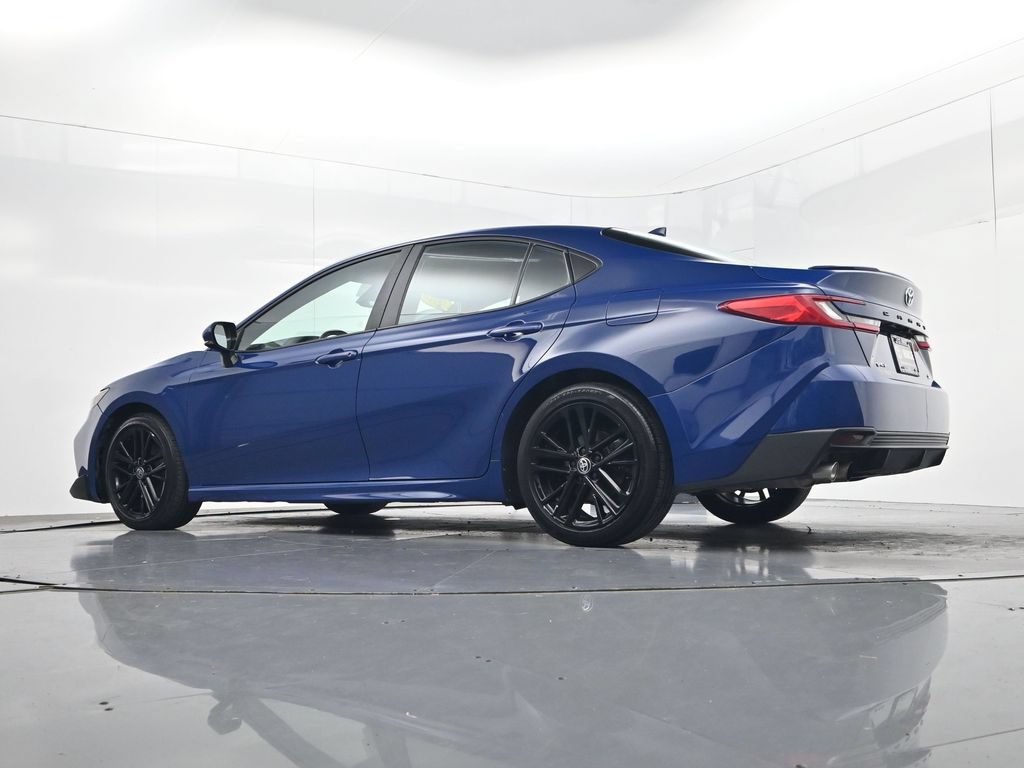 Used 2025 Toyota Camry SE FWD image 43