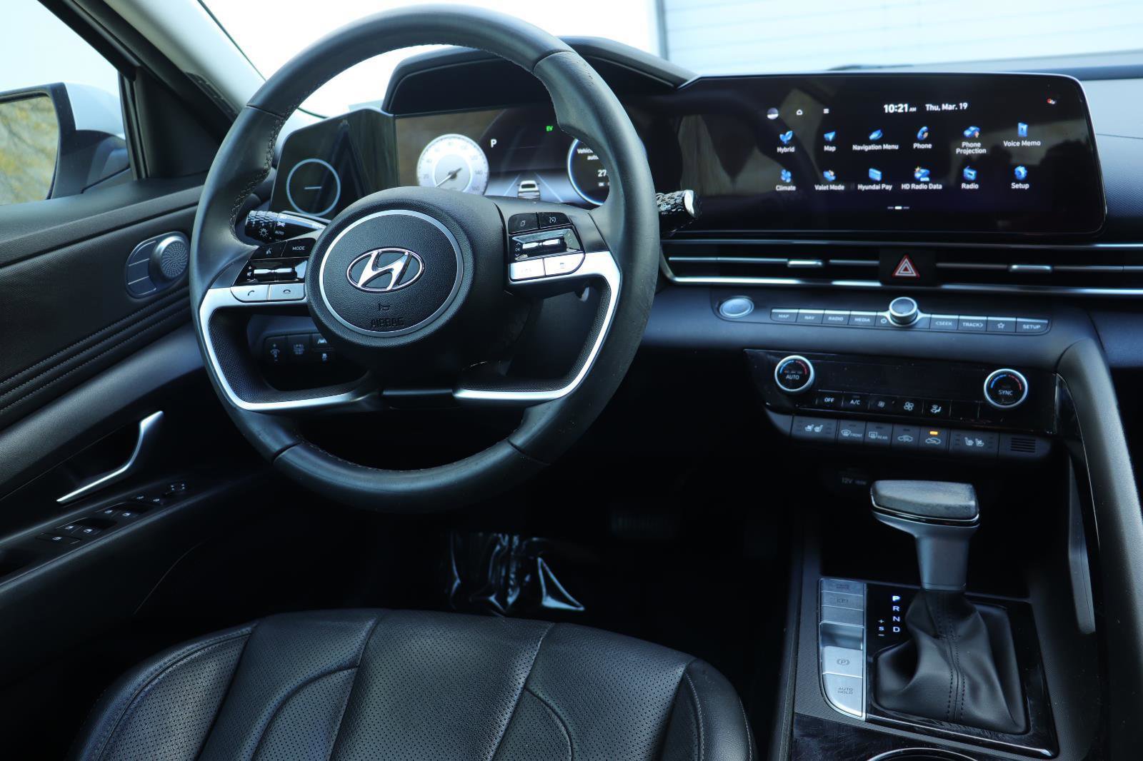 Used 2023 Hyundai Elantra Limited w/ Cargo Package image 24