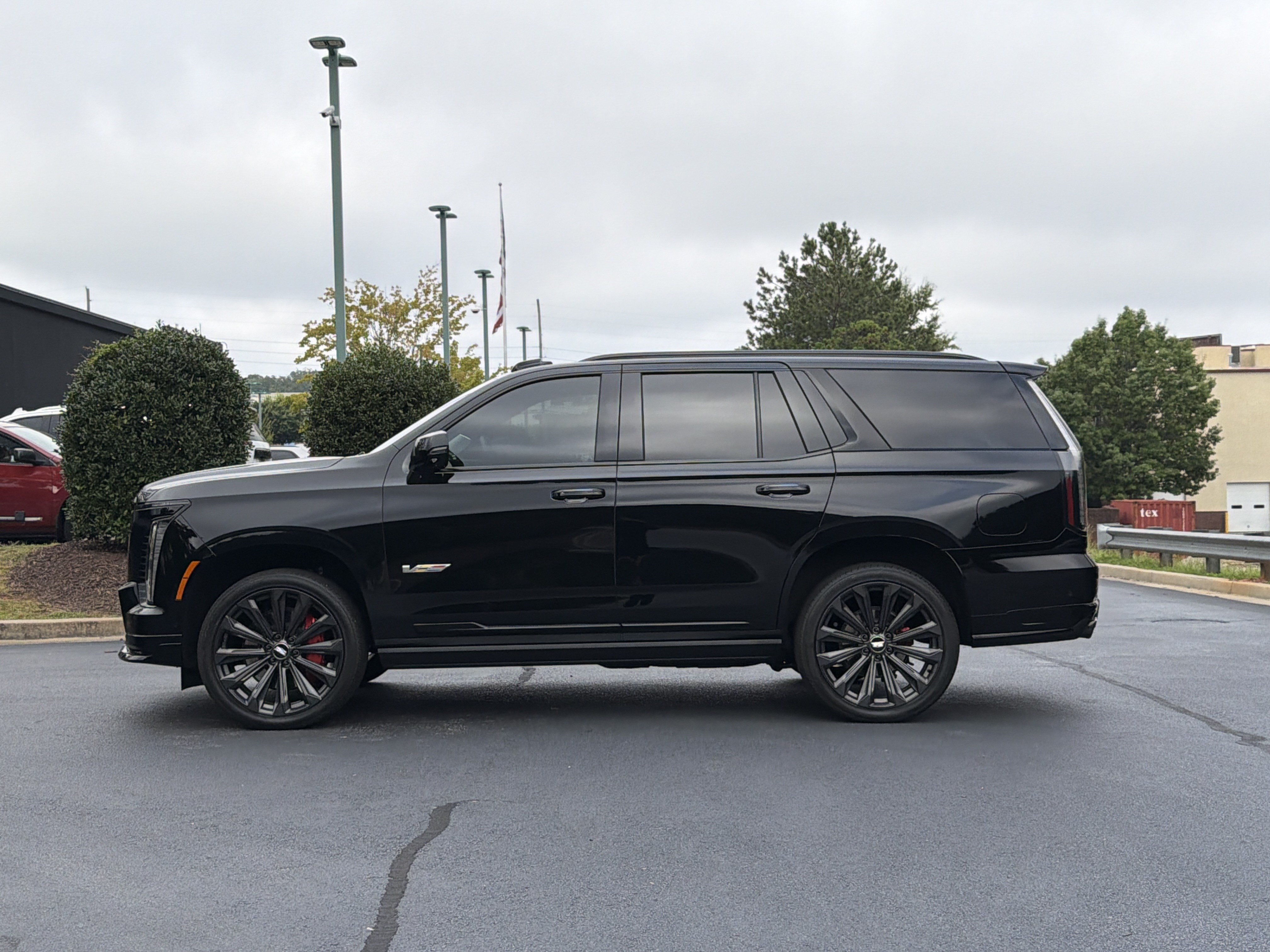 Used 2025 Cadillac Escalade V AWD/4WD image 13