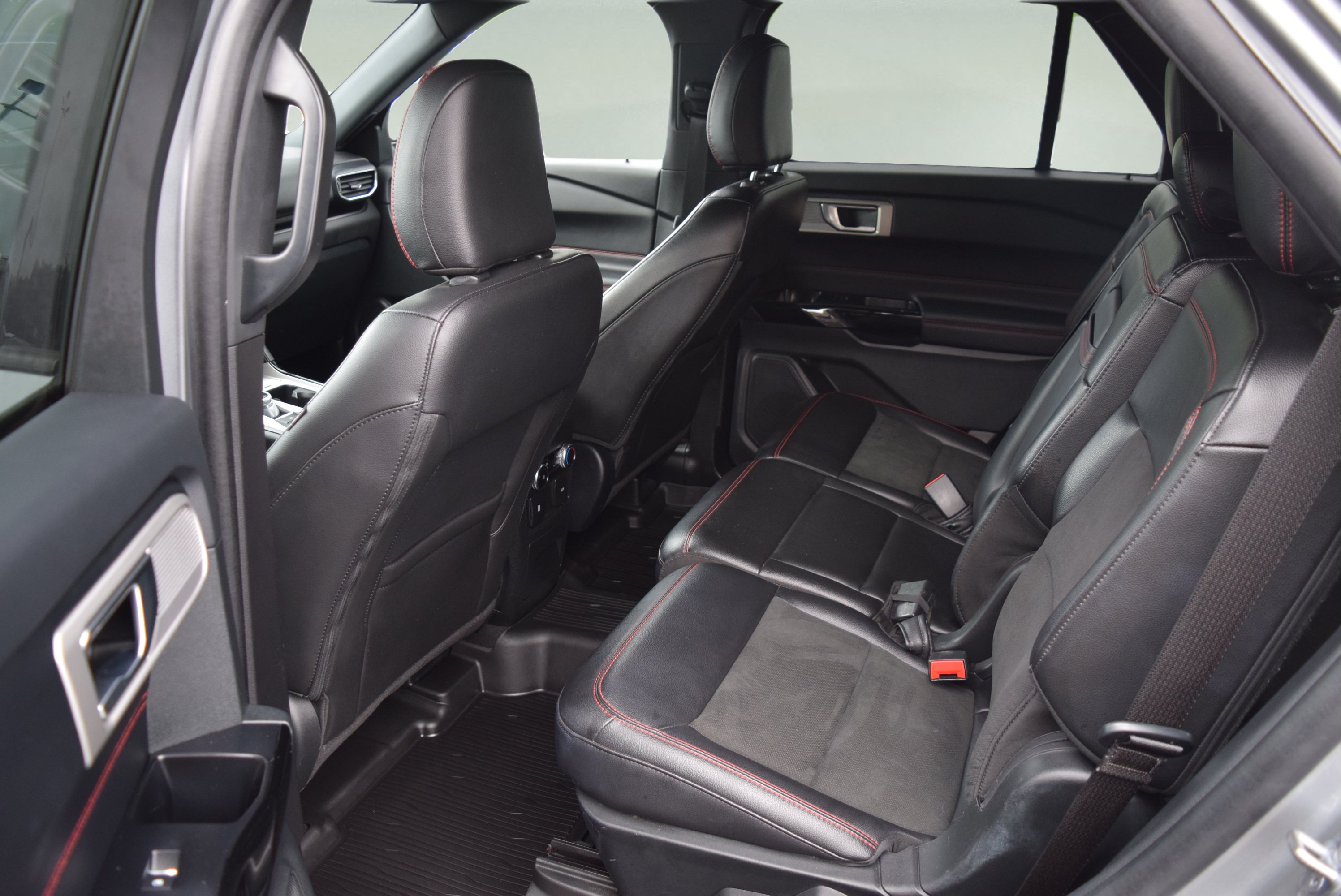 Certified 2023 Ford Explorer ST-Line AWD/4WD image 8