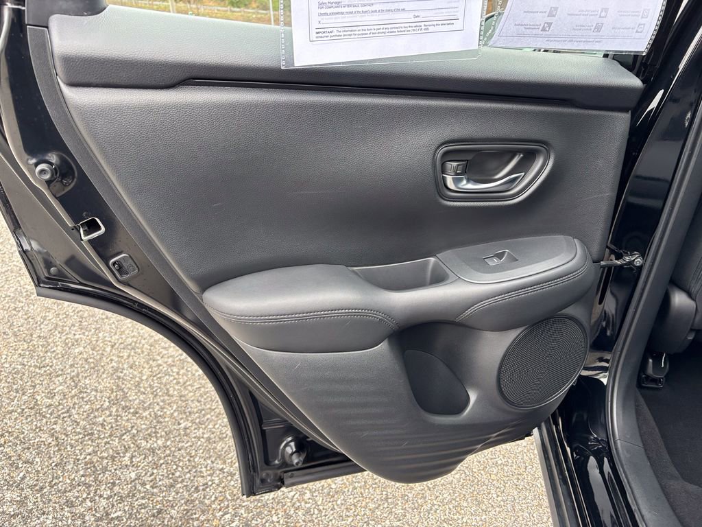 Used 2023 Honda HR-V LX image 39