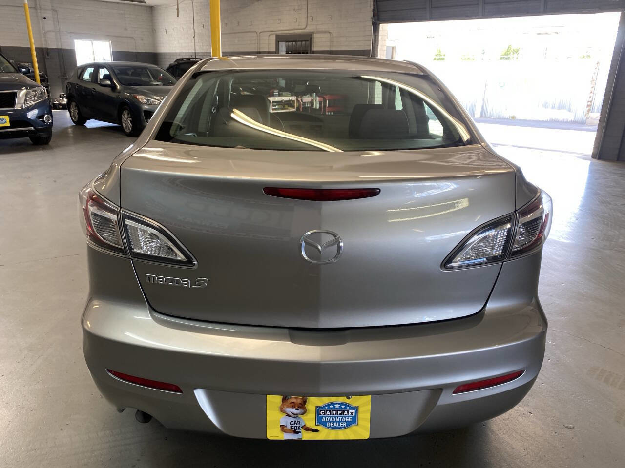 Used 2012 MAZDA MAZDA3 i Sport image 3