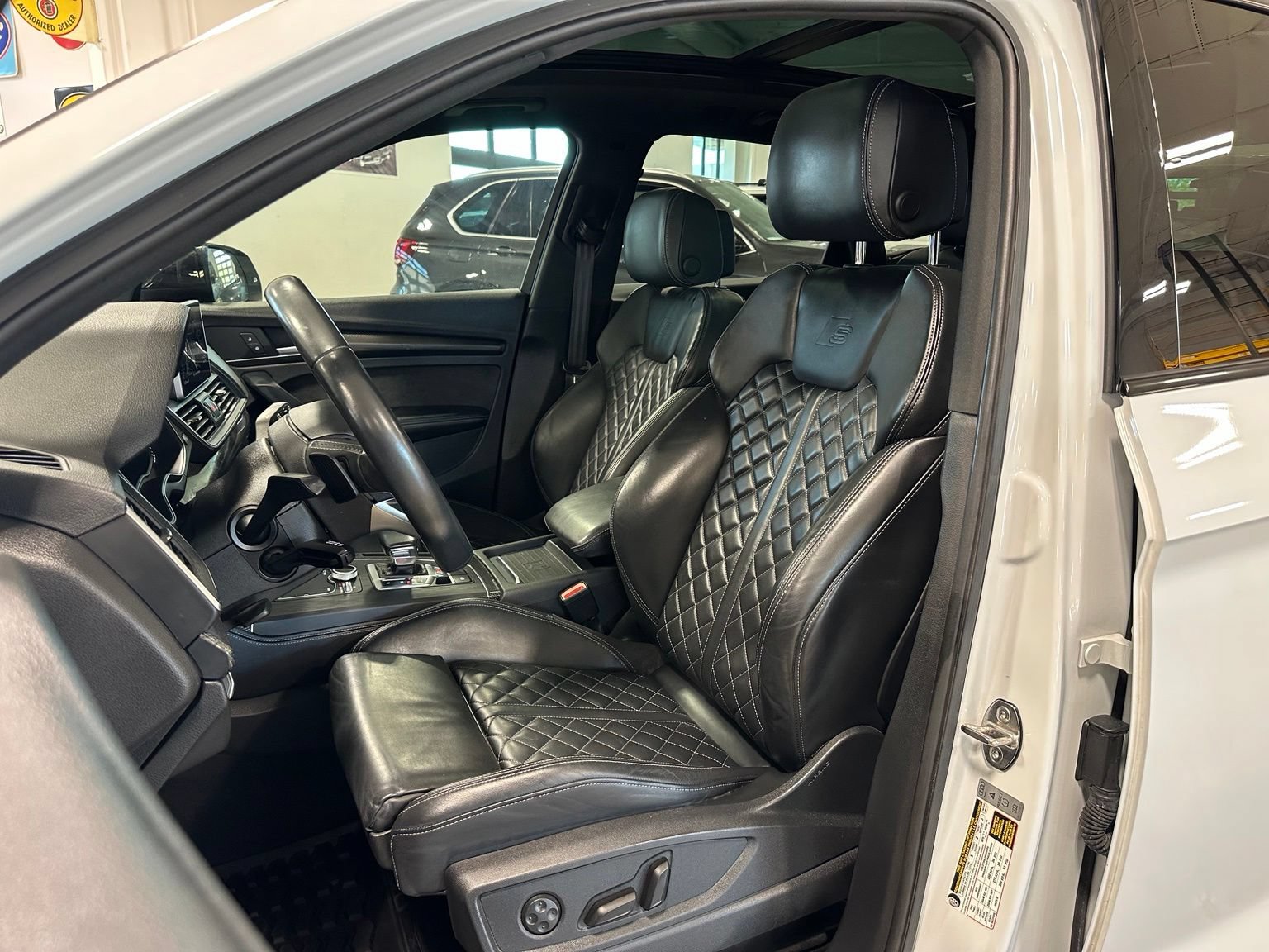 Used 2020 Audi SQ5 Premium Plus w/ Premium Plus Package AWD/4WD image 14
