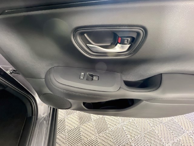 Certified 2027 Honda HR-V LX image 30