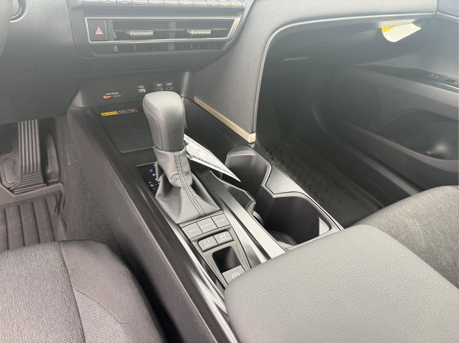 New 2026 Toyota Camry LE w/ Convenience Package FWD image 18