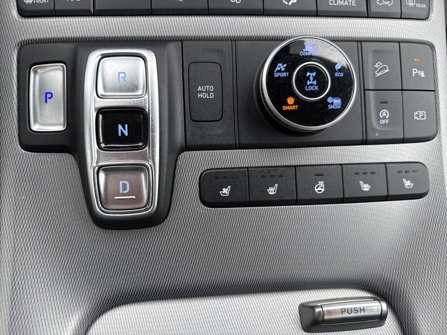 Used 2024 Hyundai Palisade Limited image 13