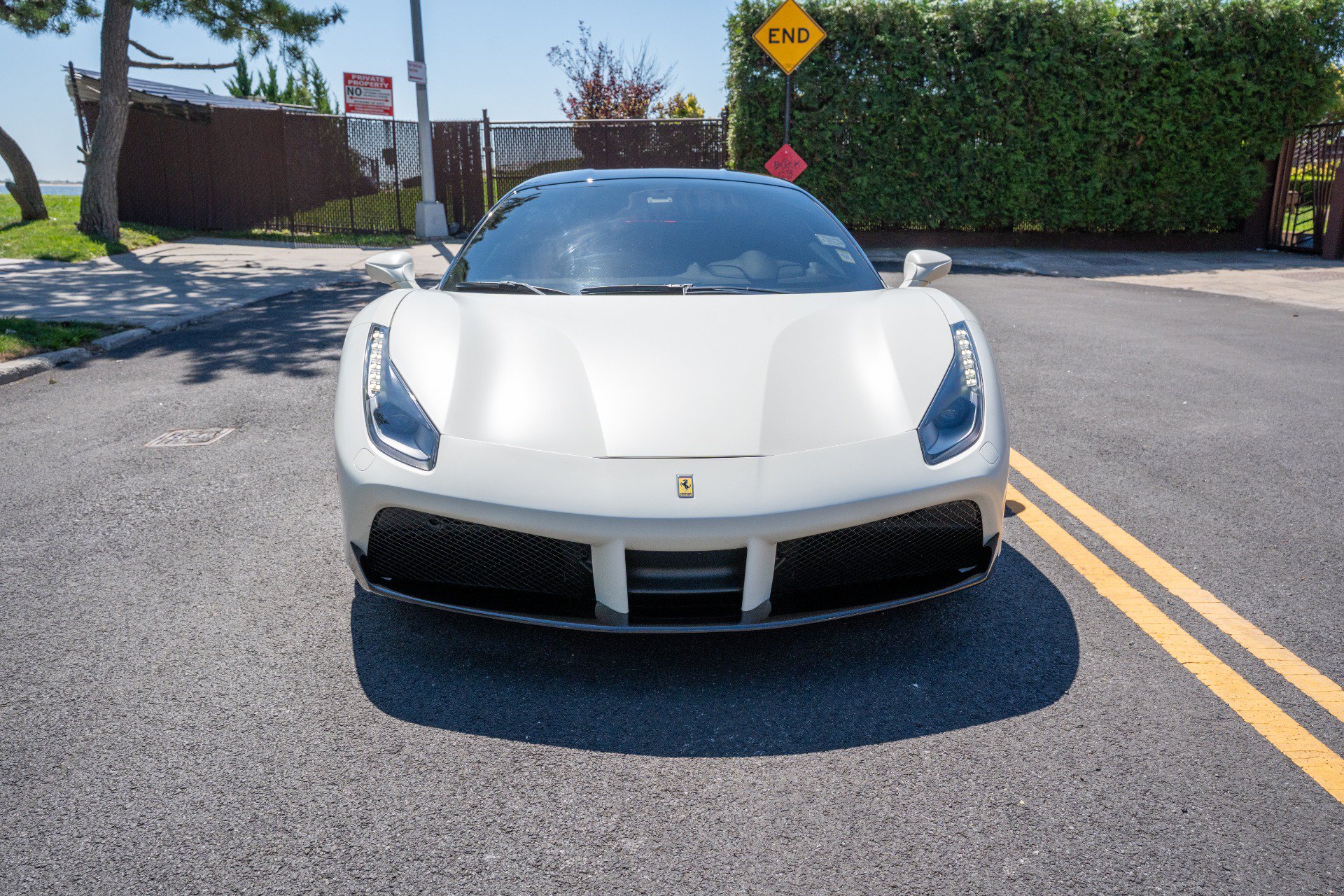 Used 2018 Ferrari 488 GTB RWD image 3