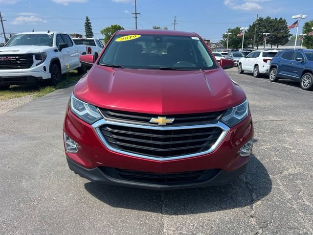 Used 2019 Chevrolet Equinox LT w/ Driver Convenience Package FWD image 2