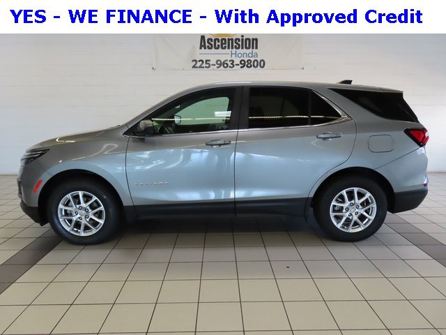 Used 2024 Chevrolet Equinox LT image 3