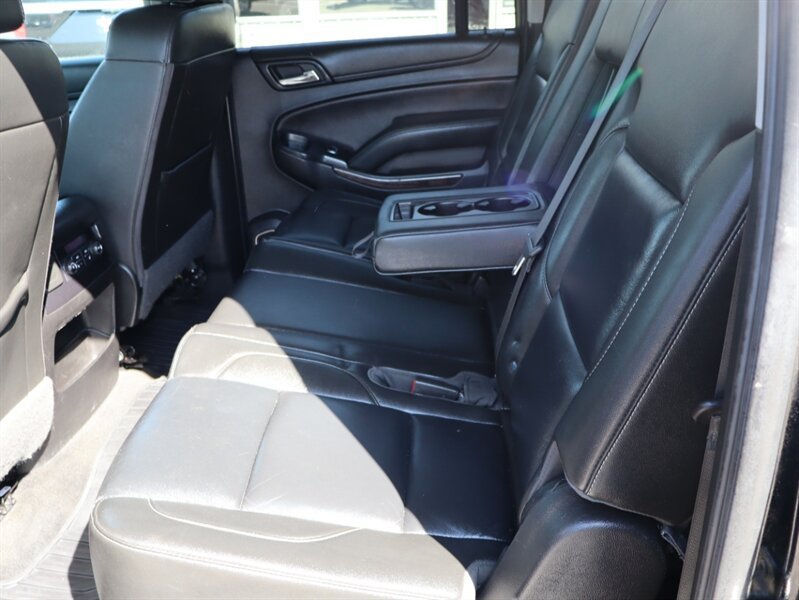 Used 2018 Chevrolet Suburban LT w/ Luxury Package AWD/4WD image 19