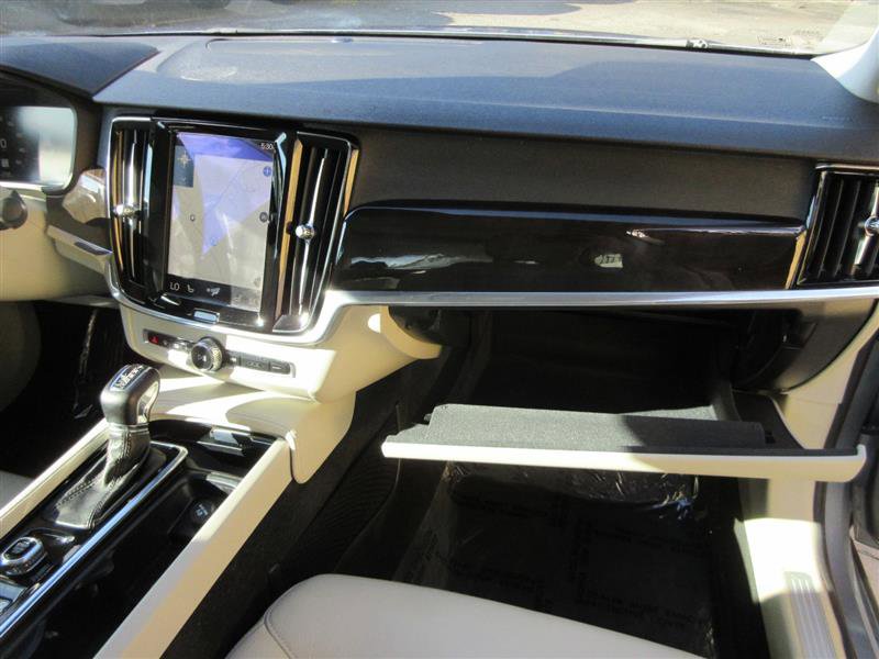 Used 2018 Volvo S90 T5 Momentum w/ Convenience Package image 33