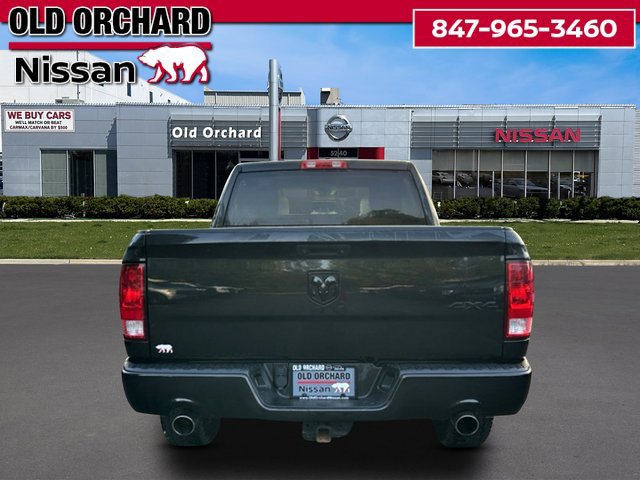 Used 2018 RAM 1500 Express w/ Black Ram 1500 Express Group AWD/4WD image 5