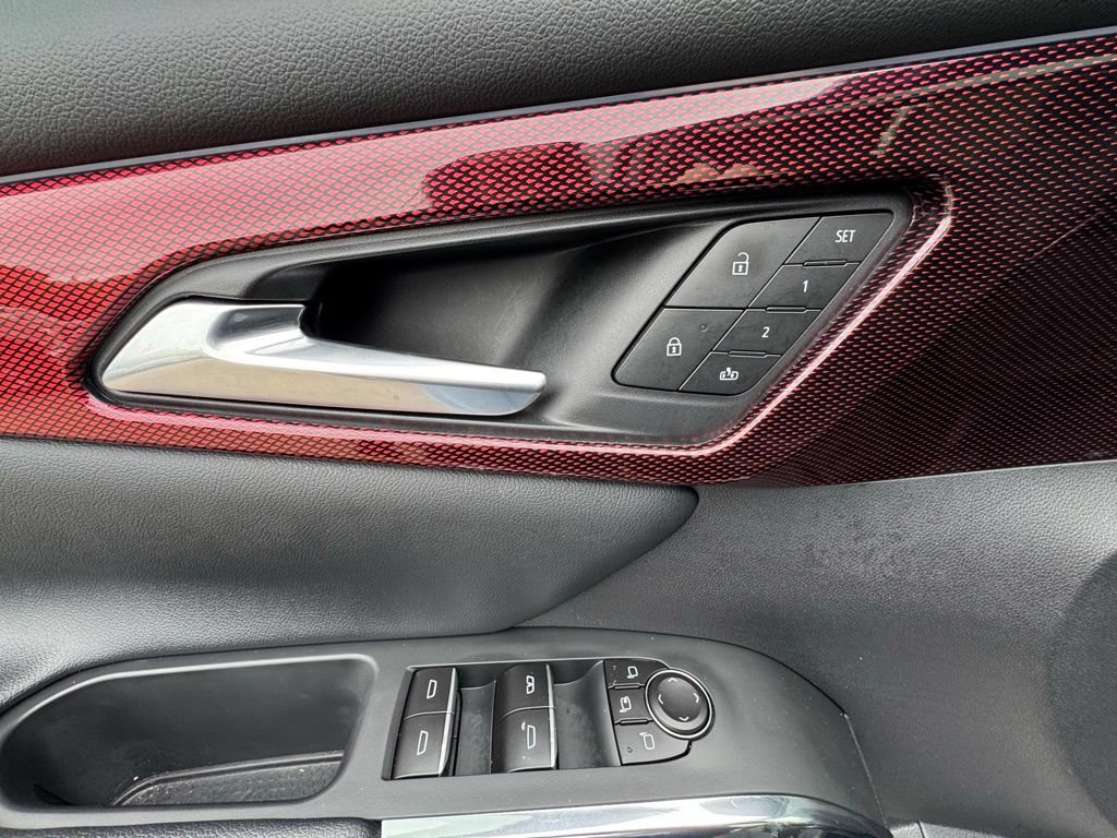 Used 2026 Chevrolet Traverse RS AWD/4WD image 14