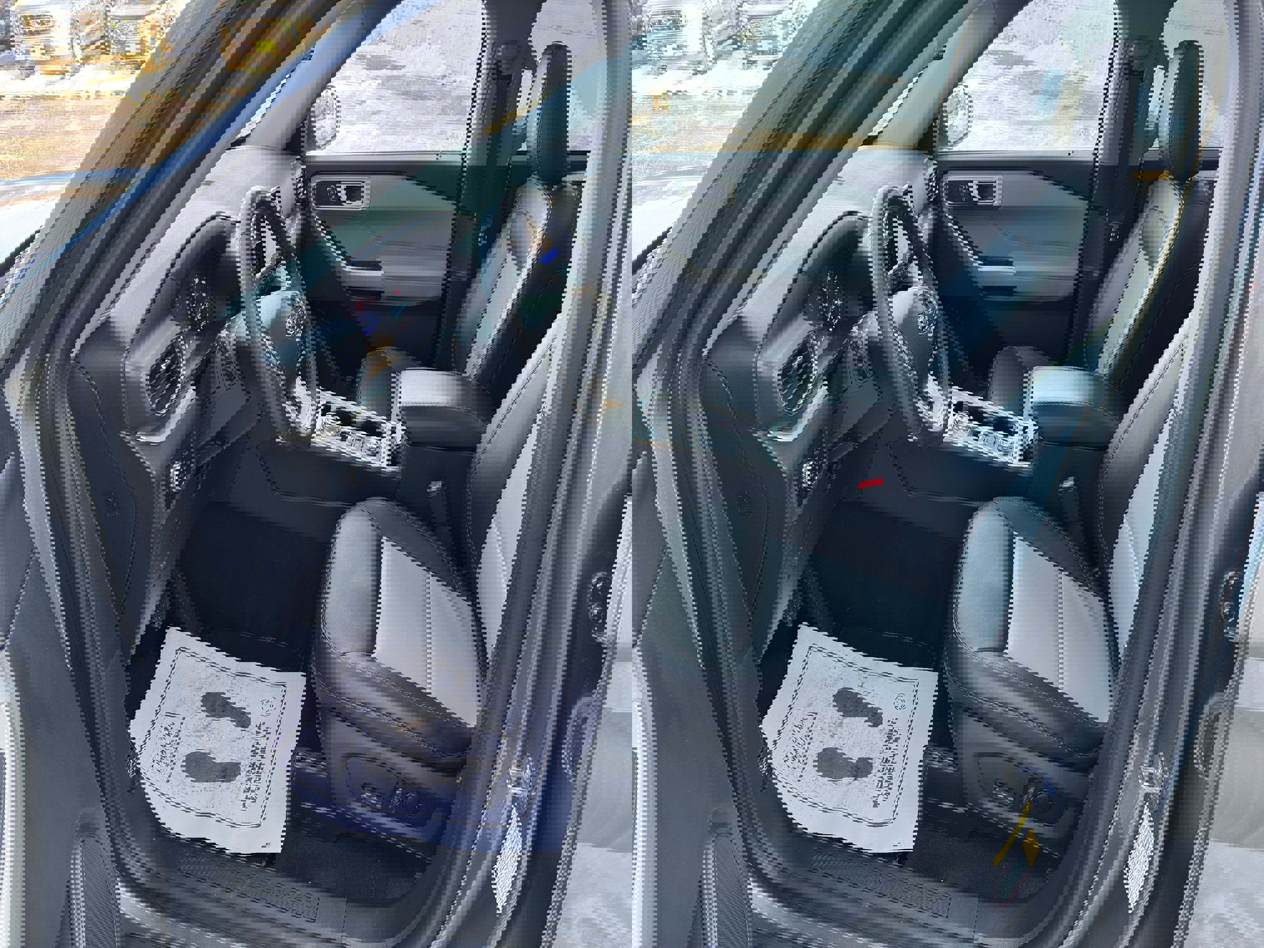 Used 2023 Ford Explorer XLT w/ Equipment Group 202A image 9