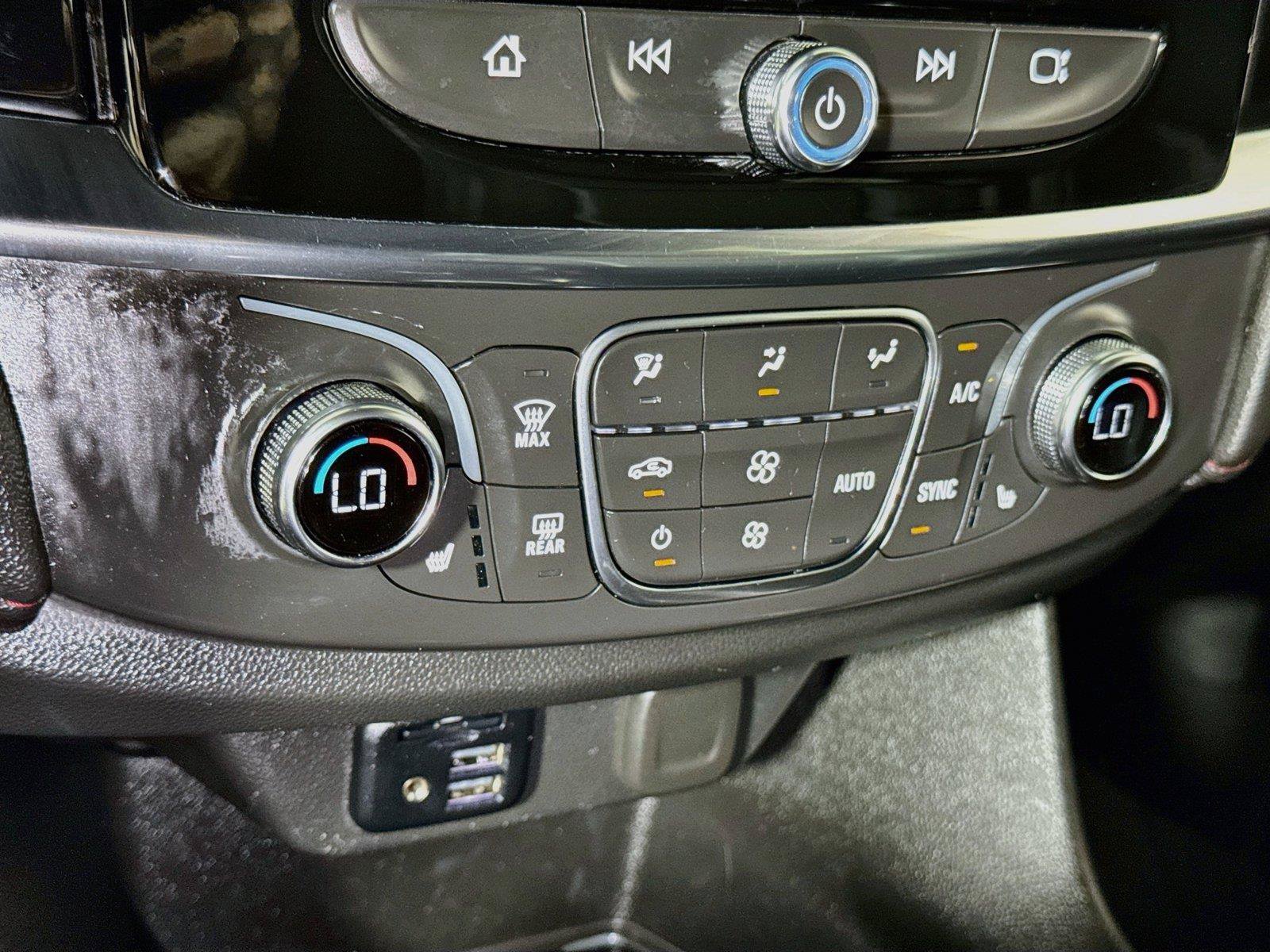 Used 2023 Chevrolet Traverse RS AWD/4WD image 14