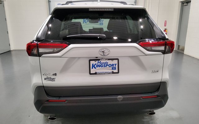 Used 2025 Toyota RAV4 XLE Premium image 12