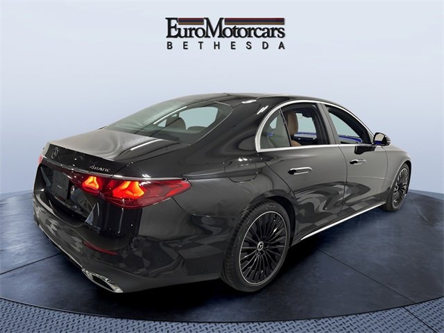 Used 2024 Mercedes-Benz E 350 4MATIC Sedan image 5