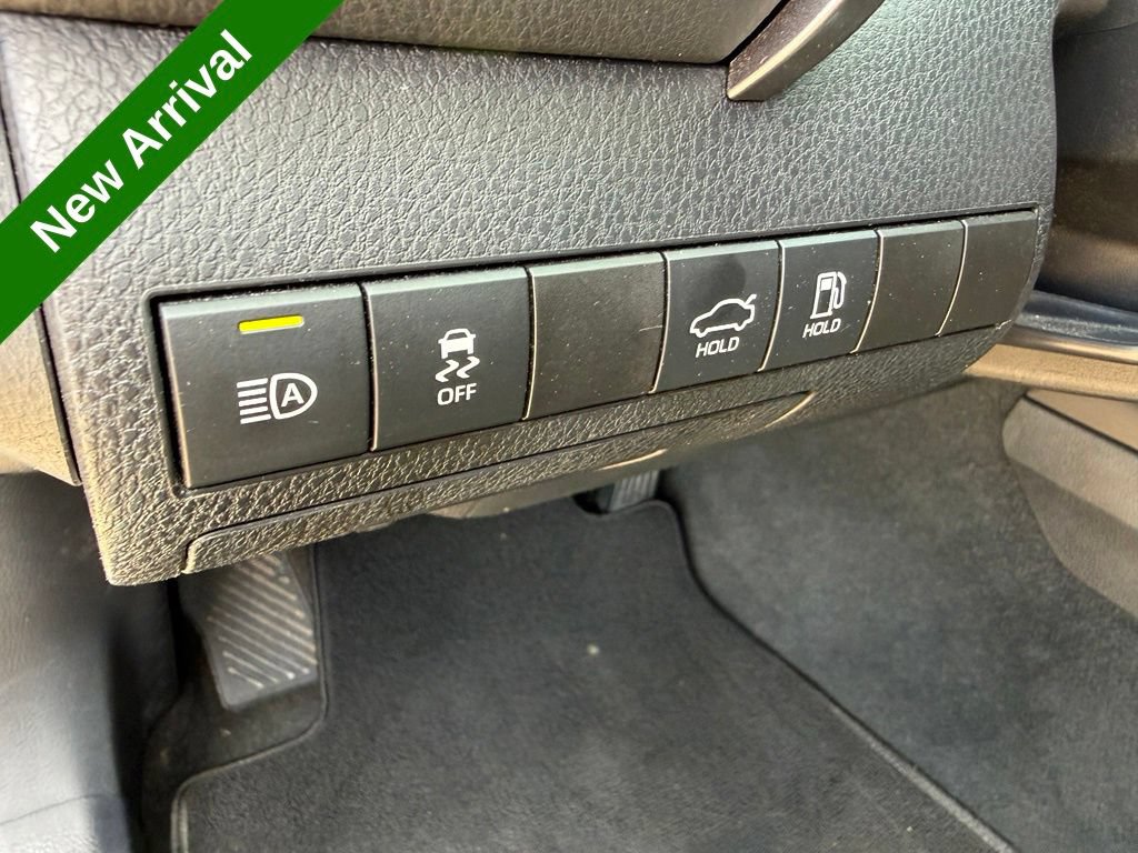 Used 2023 Toyota Camry SE FWD image 13