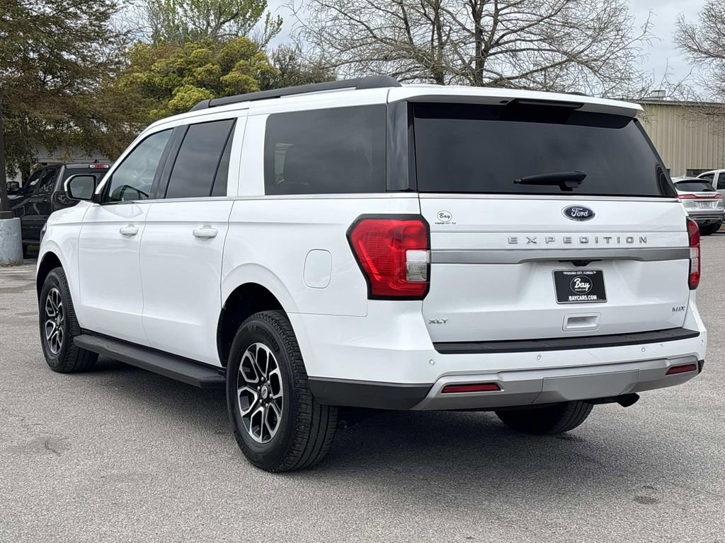 Used 2024 Ford Expedition Max XLT image 3