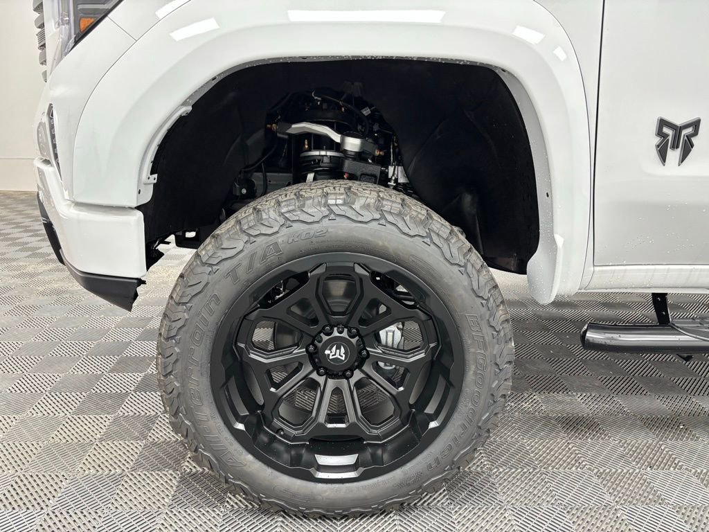 New 2025 GMC Sierra 1500 AT4 w/ AT4 Premium Package image 15
