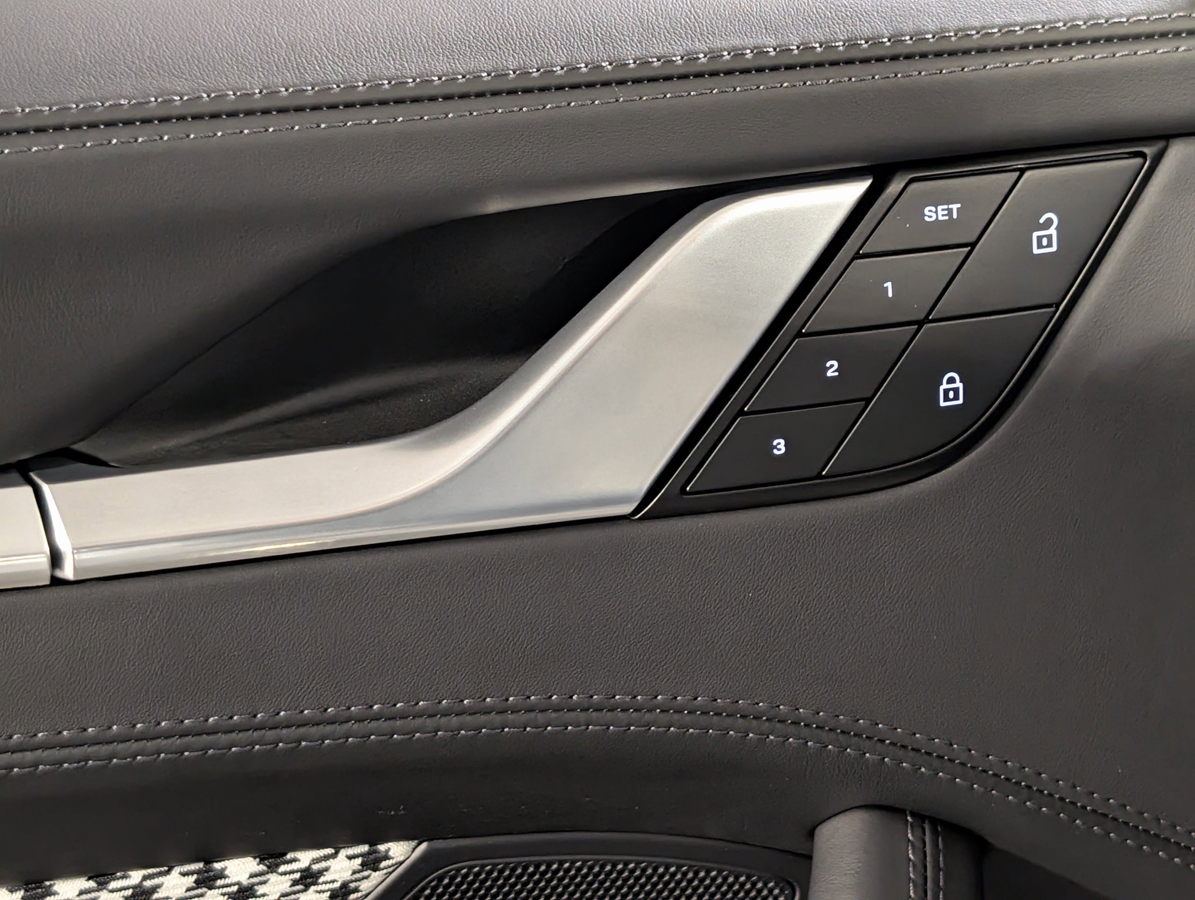 Certified 2024 Porsche 911 Targa 4S image 24