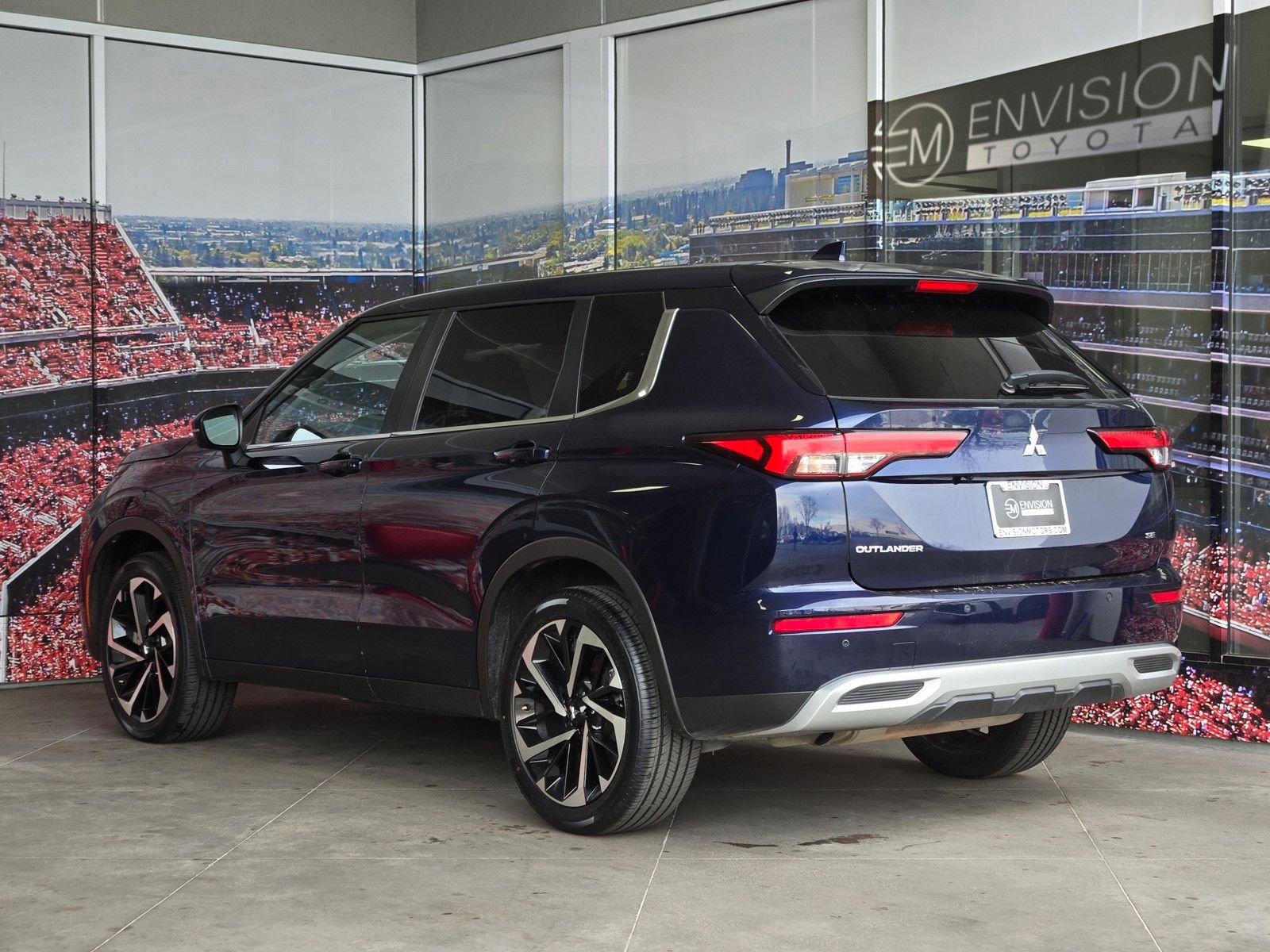 Used 2024 Mitsubishi Outlander SE Black Edition image 6