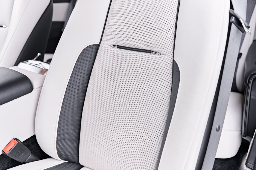 Used 2020 Rolls-Royce Wraith RWD image 54
